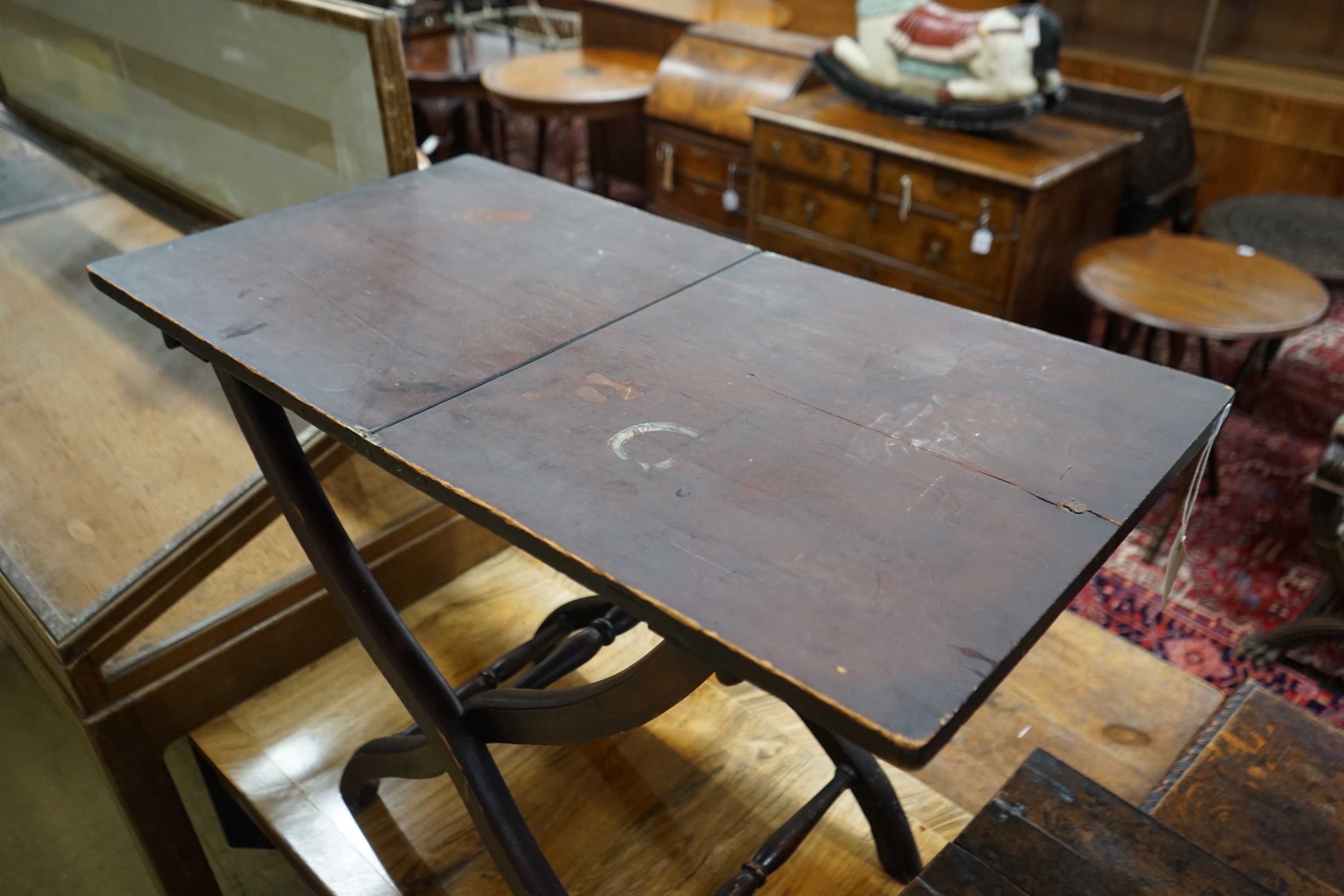 A Victorian provincial pine coaching table, length 94cm, depth 49cm, height 68cm